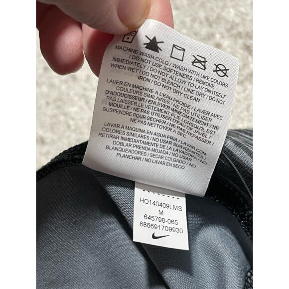 NWT Nike Dri Fit Leggings Women's Size Medium Gray White Stripe 645798 MSRP $55 - Picture 8 of 9